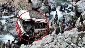 কাশ্মীরে ভারতীয় ১০ সেনা নিহত