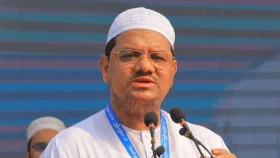 ইসলামের লেবেল লাগিয়ে ধোঁকা দিচ্ছে তারা: চরমোনাই পীর