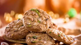 বিস্কুট দীর্ঘ সময় মচমচে রাখার সহজ কৌশল