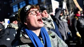 যুক্তরাষ্ট্রের মিনেসোটায় আবারো বিক্ষোভ, এজেন্টদের সরানোর দাবি