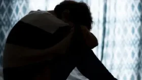 একা থাকতে ভালো লাগা কি মানসিক সমস্যার লক্ষণ