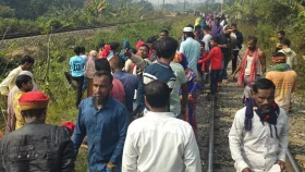 লেভেলক্রসিংয়ে নিভে গেলো একসাথে ৩ প্রাণ, নেপথ্যে পারিবারিক কলহ