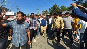 বৃহৎ জনগোষ্ঠীকে বেকার রেখে কোনো দেশই অর্থনৈতিকভাবে উন্নতি করতে পারে না