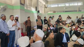 জুম্মার নামাজ শেষে মাজার জিয়ারত করলেন তারেক রহমান