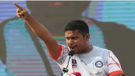 একটি পক্ষ ভারতীয় গোলামি করার জন্য অপেক্ষা করছে: হাসনাত