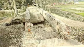 সেতু ভেঙে নিজ বাড়িতে নিলেন ইউপি চেয়ারম্যান