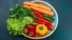 ক্যান্সারের বিরুদ্ধে লড়াই করতে সাহায্য করে যেসব খাবার