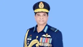ইউনিফর্মে থাকা অবস্থায় কোনো পক্ষপাতিত্ব নয়: বিমানবাহিনী প্রধান