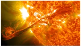 ধেয়ে আসছে সৌরঝড়: বিশ্বজুড়ে যোগাযোগ ও বিদ্যুৎ বিপর্যয়ের আশঙ্কা