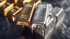 বিশ্ববাজারে সোনা ও রুপার দামে অস্থিরতার কারণ কী