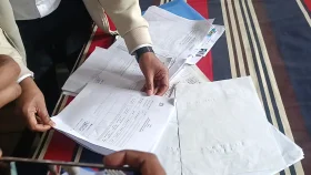 নওগাঁয় ভোট গণনার আগেই ফলাফল শিটে স্বাক্ষর