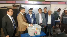 টাকা নিয়ে ধরা খাওয়া ভালো: ইসি সানাউল্লাহ