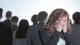 ভিড়ের মধ্যে হঠাৎ অসুস্থতা: কেন হয় এবং তাৎক্ষণিক করণীয় কী