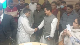 প্রতিদ্বন্দ্বি জমিরকে সারজিস আলমের অভিনন্দন