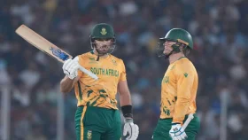 নিউজিল্যান্ডকে উড়িয়ে দিলো দক্ষিণ আফ্রিকা