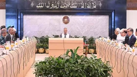 পতাকাবাহী গাড়িতে শপথ অনুষ্ঠানে যাবেন উপদেষ্টারা, ফিরবেন পতাকা ছাড়া