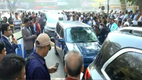 শপথ নিতে সংসদ ভবনে নবনির্বাচিত এমপিরা