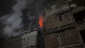 পুরান ঢাকায় জুতার কারখানায় আগুন