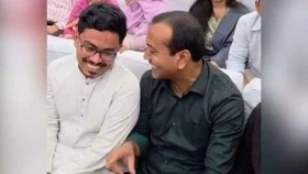 ঢাবি অনুষ্ঠানে খোশগল্পে মাতোয়ারা সাদিক-রাকিব