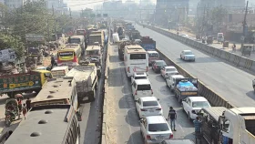 ঢাকা-চট্টগ্রাম মহাসড়কে তীব্র যানজট