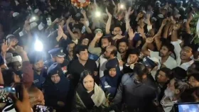 বাধার মুখে শহীদ মিনারে শ্রদ্ধা জানাতে পারেননি রুমিন ফারহানা