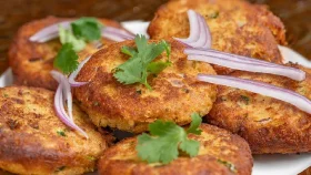 ইফতারে মুখে জল আনা সুস্বাদু &lsquo;চিকেন টিকিয়া&rsquo;