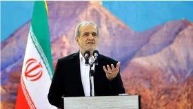 বিশ্বশক্তির চাপের কাছে মাথা নত করবে না ইরান