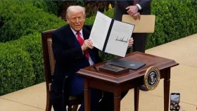 বিশ্বব্যাপী শুল্ক ১৫ শতাংশ করার ঘোষণা ট্রাম্পের