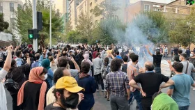 ইরানে ফের জেন-জি বিক্ষোভ