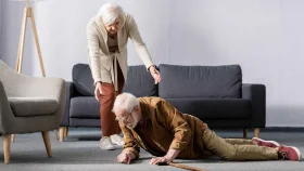 যে বয়সে সামান্য আঘাতেই ভাঙতে পারে হাড়, সচেতনতায় করণীয়