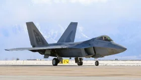 মধ্যপ্রাচ্যের দিকে এগুচ্ছে মার্কিন এফ-২২ স্টিলথ যুদ্ধবিমান