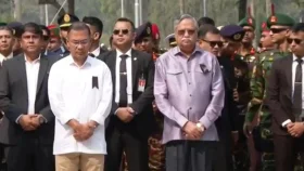 বনানীর সামরিক কবরস্থানে রাষ্ট্রপতি ও প্রধানমন্ত্রীর শ্রদ্ধা