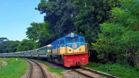 অবশেষে ভারত থেকে রেল কোচ পাচ্ছে বাংলাদেশ