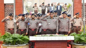রাজারবাগ পুলিশ স্মৃতিসৌধে নবনিযুক্ত আইজিপির শ্রদ্ধা