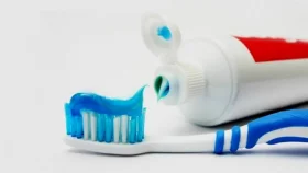 রোজা অবস্থায় টুথপেস্ট দিয়ে ব্রাশ করার বিধান