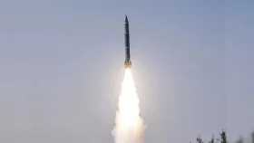 আবুধাবিতে ইরানের মিসাইল হামলা একজন নিহত