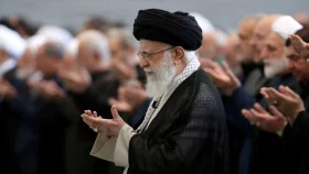 খামেনিকে লক্ষ্য করে ৩০টি বোমা নিক্ষেপ&nbsp;