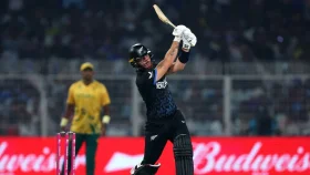 অ্যালেনের সেঞ্চুরিতে আফ্রিকাকে উড়িয়ে ফাইনালে নিউজিল্যান্ড