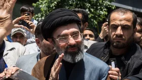 তেহরানে নেই মোজতবা খামেনি, নিরাপদ স্থানে স্থানান্তর