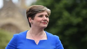 যুক্তরাজ্যের উচিৎ ইরানে মার্কিন হামলার বিরোধীতা করা: ব্রিটিশ এমপি