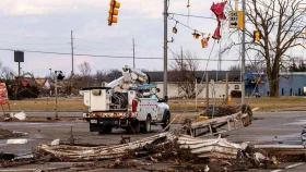 টর্নেডোর আঘাতে লন্ডভন্ড যুক্তরাষ্ট্রের মিশিগান, নিহত ৪