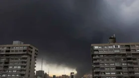 ইরানের রাস্তায় আগুনের নদী, এবার এসিড বৃষ্টির শঙ্কা