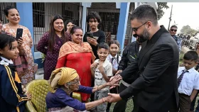 বালেন্দ্র শাহের কাছে নিজ আসনে হারলেন নেপালের সাবেক প্রধানমন্ত্রী