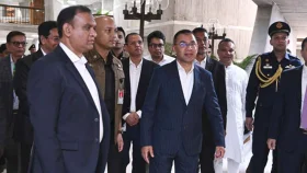 প্রথম অধিবেশনে যোগ দিতে সংসদ ভবনে প্রধানমন্ত্রী