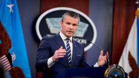 রাতে ইরানে সর্বোচ্চ হামলার হুমকি মার্কিন প্রতিরক্ষামন্ত্রীর