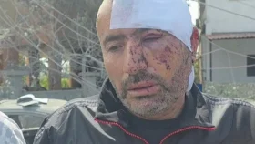 ইসরায়েলি হামলায় চার সন্তান নিহত, শোকে পাথর বাবা