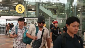 হরমুজ প্রণালীতে ক্ষেপণাস্ত্র হামলা, ৩ নাবিক নিখোঁজ