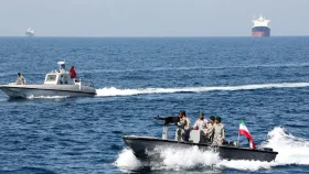 হরমুজ প্রণালিতে মার্কিন নৌ-অভিযানে যোগ দেওয়ার ইঙ্গিত আমিরাতের