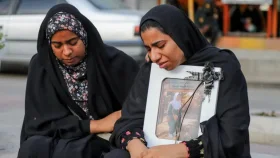 জ্বালানি অবকাঠামোতে পাল্টাপাল্টি হামলায় উত্তেজনা চরমে