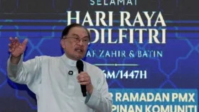 তেলের দাম নিয়ে রাজনীতি বন্ধে মালয়েশিয়ার প্রধানমন্ত্রীর আহ্বান&nbsp;